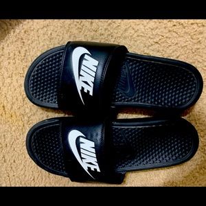 Size 10 Nike slides